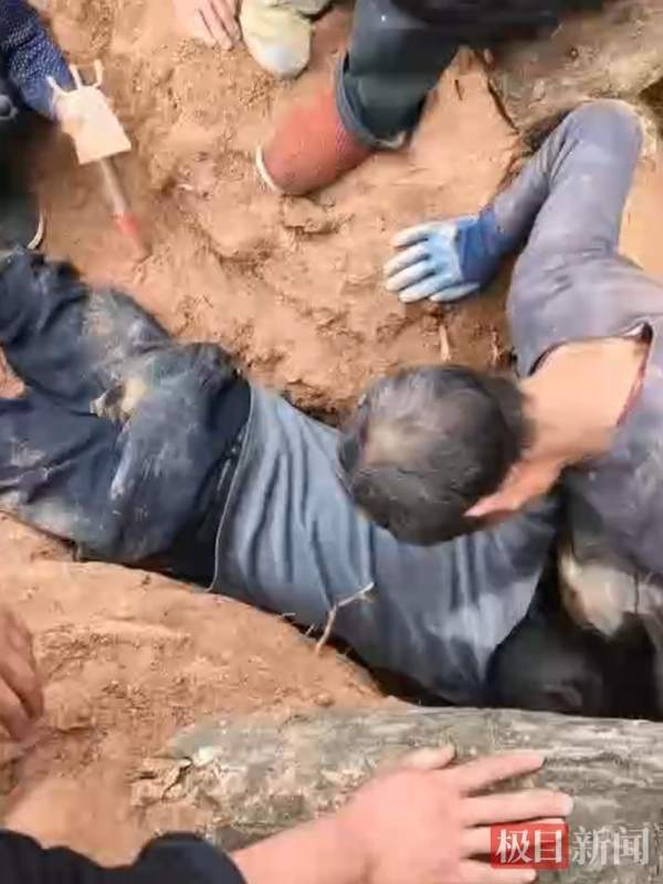 元宵佳节突发险情,邻里齐心施援手;山村塌方一刻,善举温暖人心。 文化旅游 元宵佳节突发险情,邻里齐心施援手;山村塌方一刻,善举温暖人心。 文化旅游