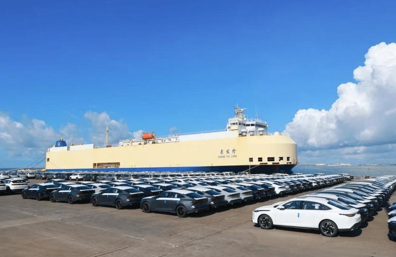 春节后市场低迷之际;长安汽车销量悄然反弹;新能源出海故事继续书写。 汽车科技