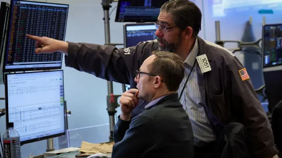  早盘风云突变，美股再度下挫；PPI数据点燃隐忧，科技板块风雨飘摇。 股票财经 早盘风云突变，美股再度下挫；PPI数据点燃隐忧，科技板块风雨飘摇。 股票财经