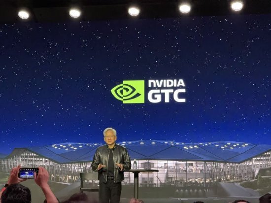  营收加速超预期；中国供应链复苏；车企合作深化。 IT技术