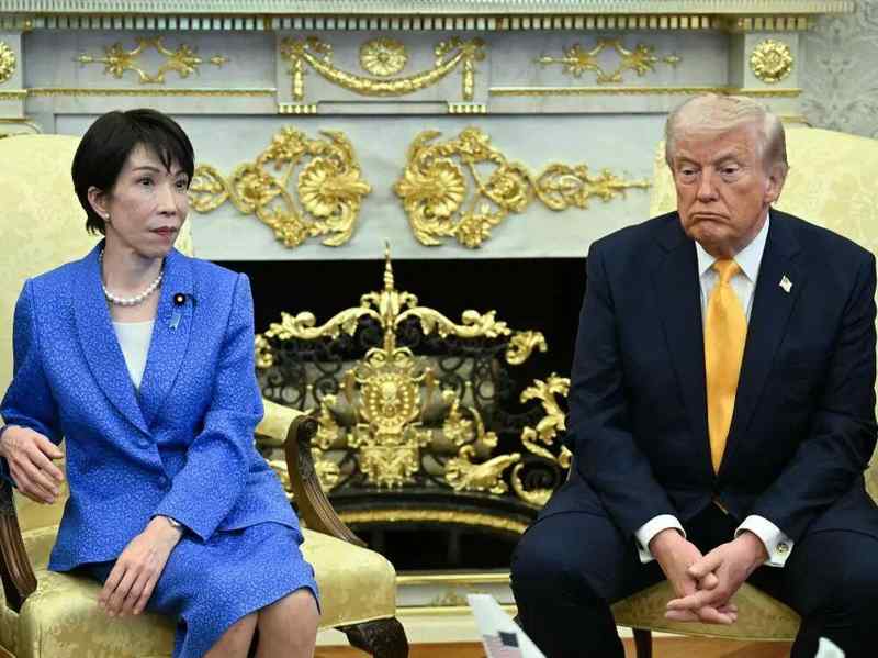 特朗普宣布美伊展开对话,能源设施打击暂缓五天;盟友联合声明指向霍尔木兹海峡。 新闻 特朗普宣布美伊展开对话,能源设施打击暂缓五天;盟友联合声明指向霍尔木兹海峡。 新闻