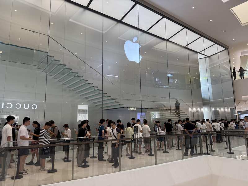  科技巨头的隐秘博弈：iPhone周期背后的存储风暴与生存哲学 IT技术